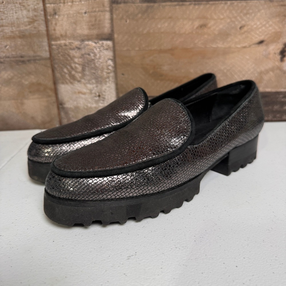 Donald Pliner Loafers Womens 7.5 Pewter Metallic Snake Embossed Lug Sole Y2K